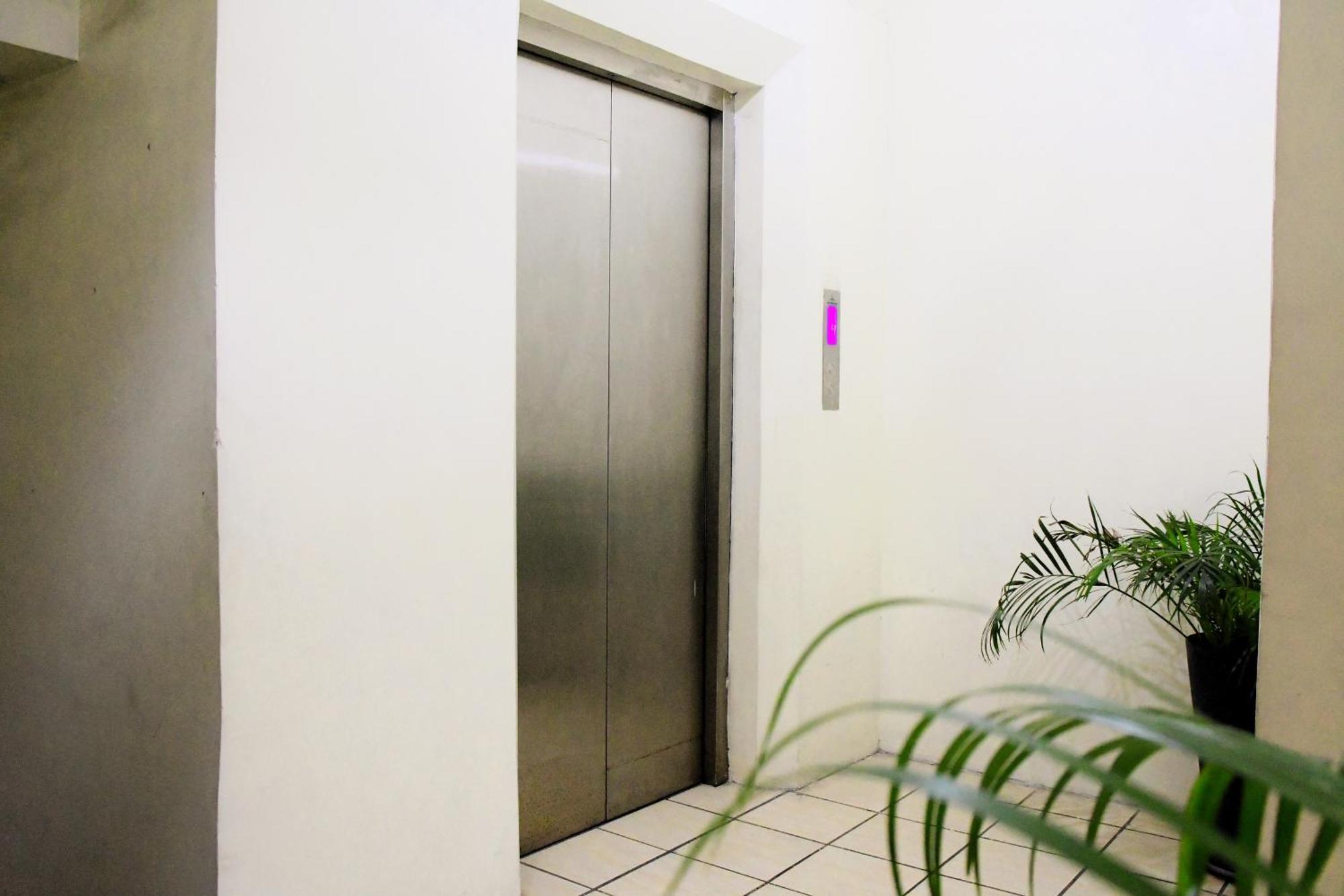 Arzo Hotel Makati San Pedro Makati Eksteriør billede