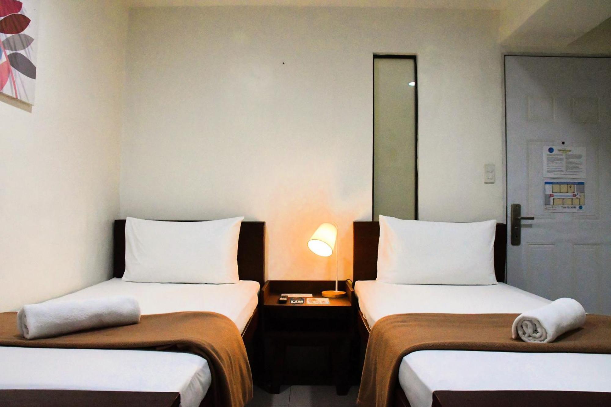 Arzo Hotel Makati San Pedro Makati Eksteriør billede