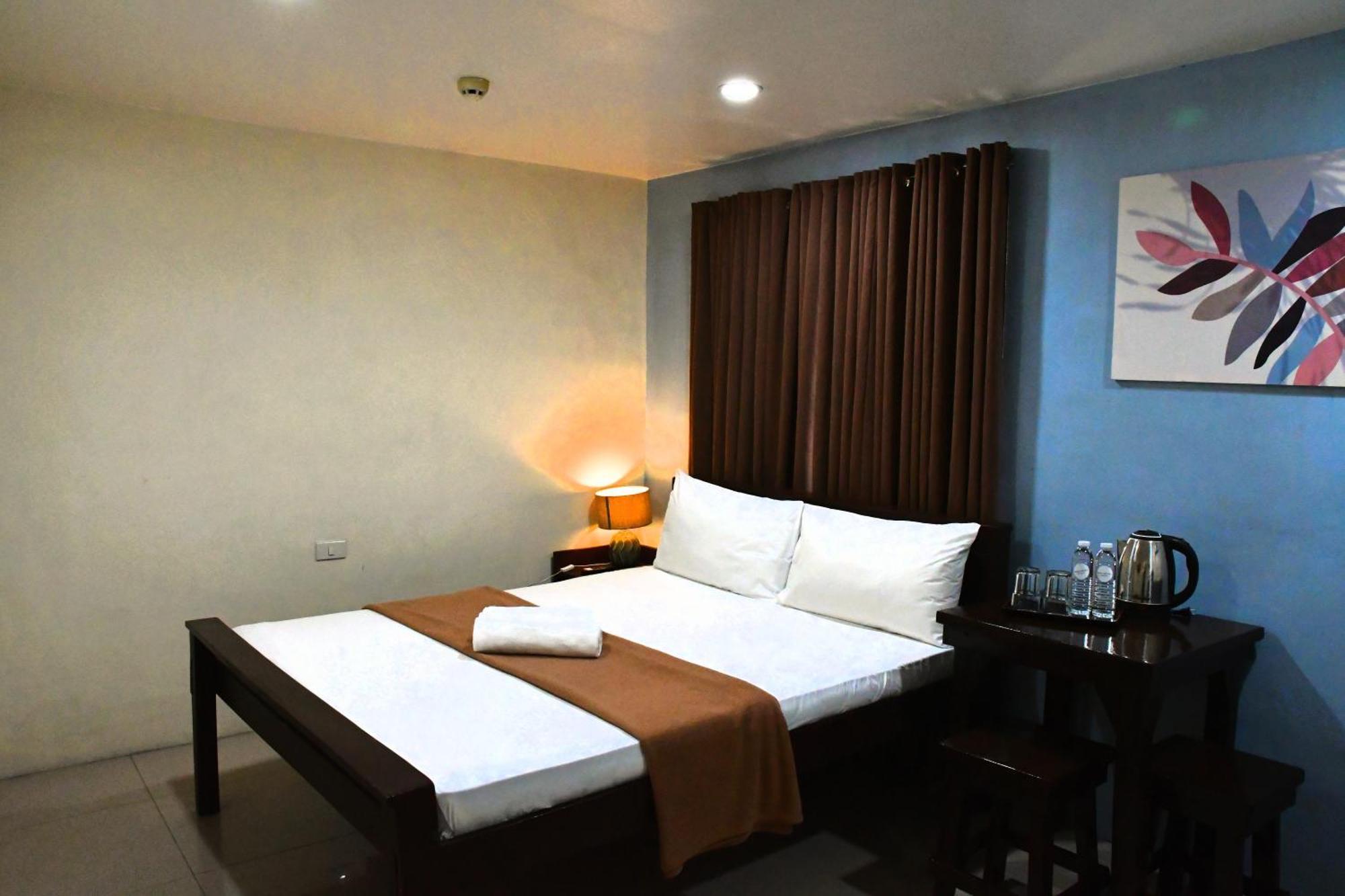 Arzo Hotel Makati San Pedro Makati Eksteriør billede